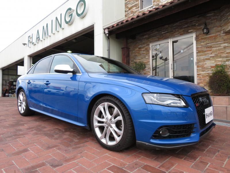 アウディ S4 3.0V6 4WD ｽｰﾊﾟｰﾁｬｰｼﾞｬｰ
