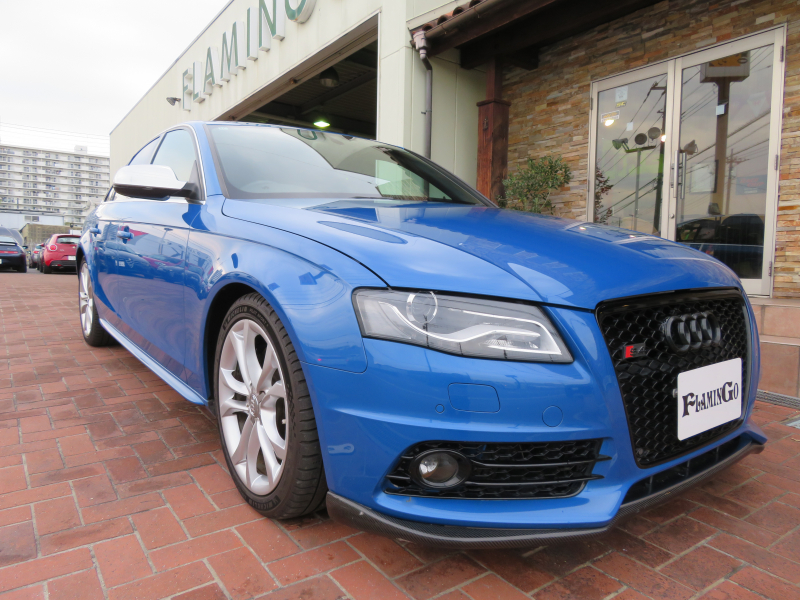 アウディ S4 3.0V6 4WD ｽｰﾊﾟｰﾁｬｰｼﾞｬｰ