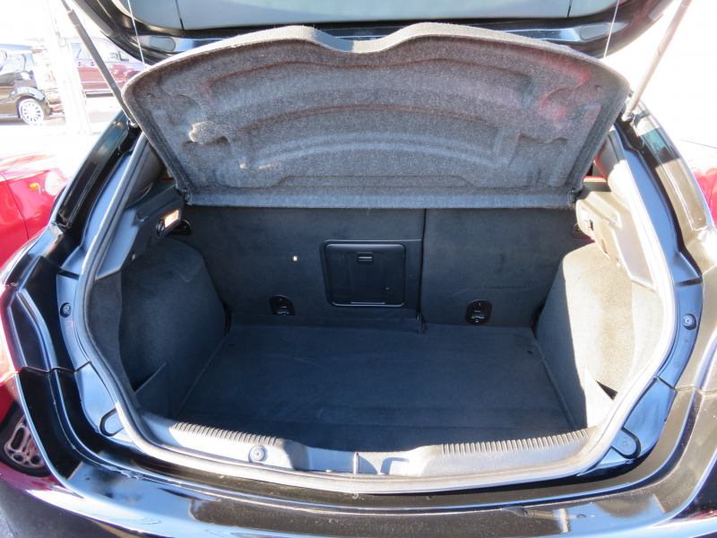 アルファロメオ&nbsp;ジュリエッタ&nbsp;クアドリフォリオ　ヴェルデ右AT