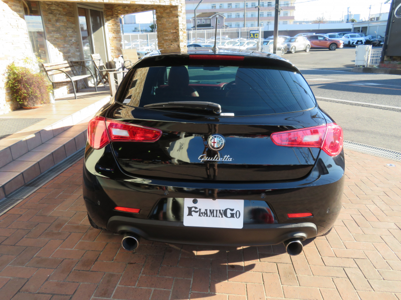 アルファロメオ&nbsp;ジュリエッタ&nbsp;クアドリフォリオ　ヴェルデ右AT