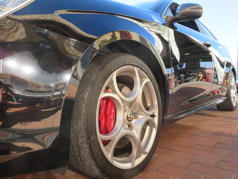 アルファロメオ&nbsp;ジュリエッタ&nbsp;クアドリフォリオ　ヴェルデ右AT