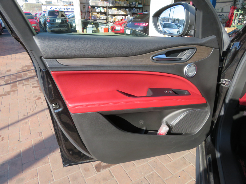 アルファロメオ&nbsp;ステルヴィオ&nbsp;ファーストエディション