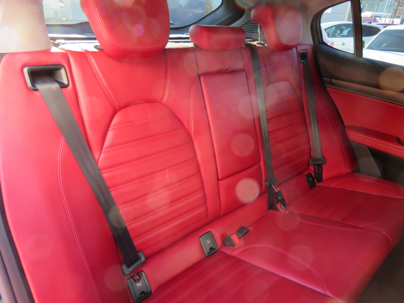 アルファロメオ&nbsp;ステルヴィオ&nbsp;ファーストエディション