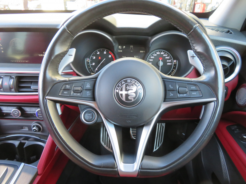 アルファロメオ&nbsp;ステルヴィオ&nbsp;ファーストエディション