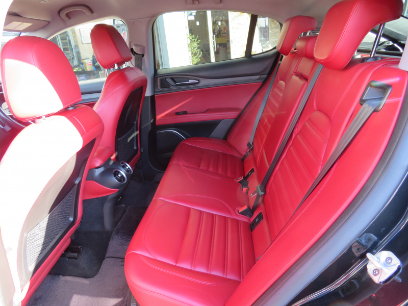 アルファロメオ&nbsp;ステルヴィオ&nbsp;ファーストエディション