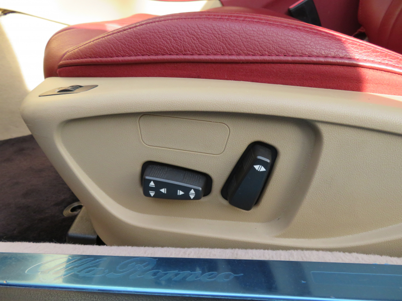 アルファロメオ&nbsp;Brera&nbsp;2.2セレスピード　スカイウインド