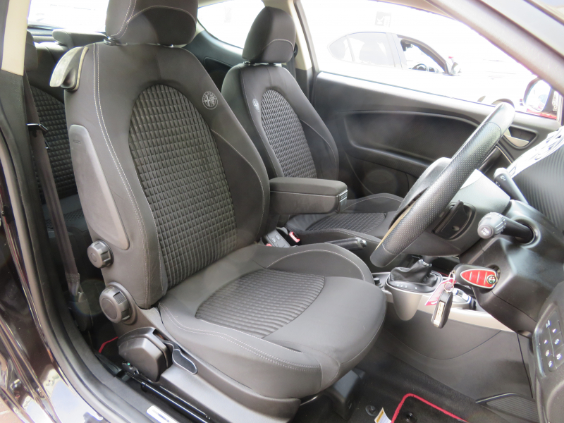 アルファロメオ&nbsp;MiTo&nbsp;コンペティツィオーネ