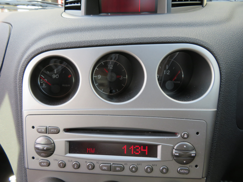 アルファロメオ&nbsp;156スポーツワゴン&nbsp;GTAセレスピード右AT