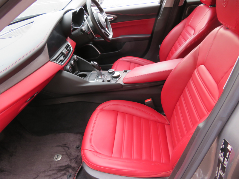 アルファロメオ&nbsp;ジュリア&nbsp;スーパー