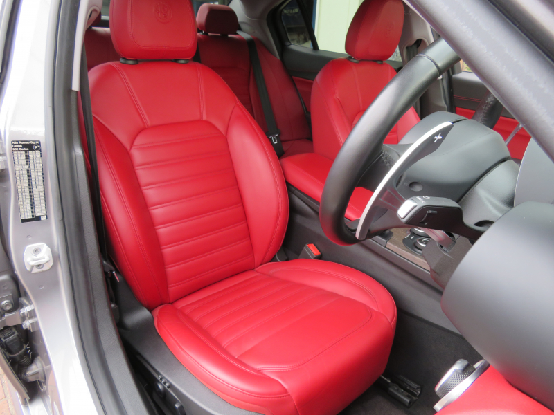 アルファロメオ&nbsp;ジュリア&nbsp;スーパー