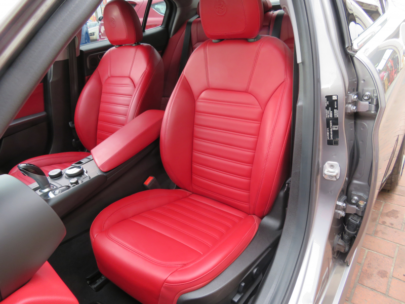 アルファロメオ&nbsp;ジュリア&nbsp;スーパー