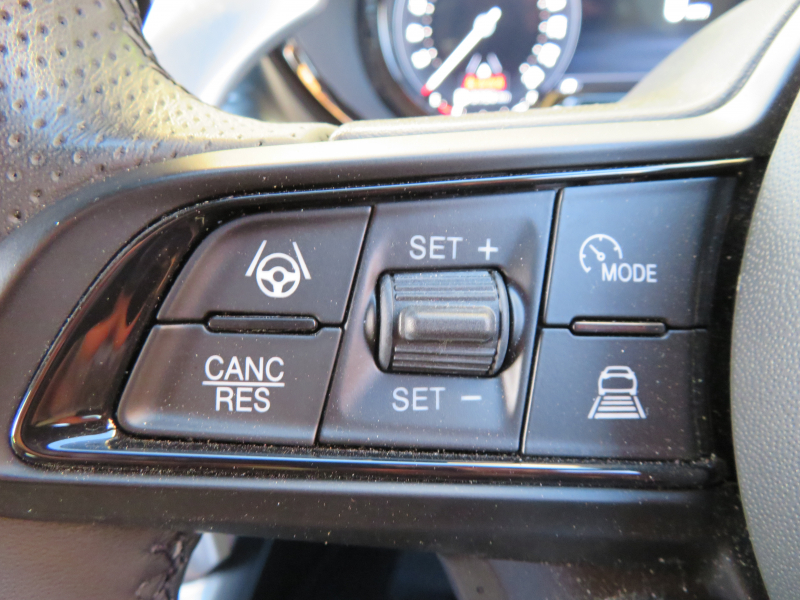 アルファロメオ&nbsp;新規車種&nbsp;エディツィオーネ　スペチアーレ　限定車