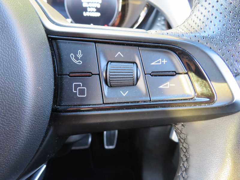 アルファロメオ&nbsp;新規車種&nbsp;エディツィオーネ　スペチアーレ　限定車