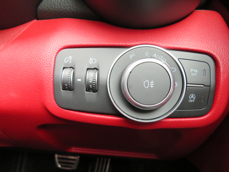 アルファロメオ&nbsp;ジュリア&nbsp;ヴェローチェ