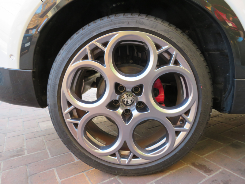 アルファロメオ&nbsp;その他&nbsp;トナーレ　ヴェローチェ