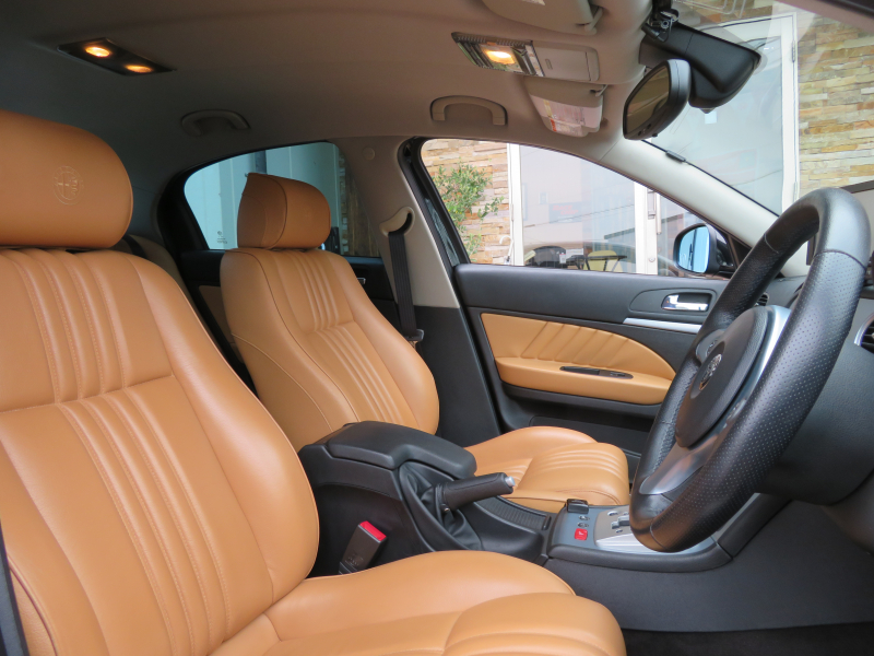 アルファロメオ&nbsp;159&nbsp;3.2Q4Qﾄﾛ　フレッチャドーロⅡ