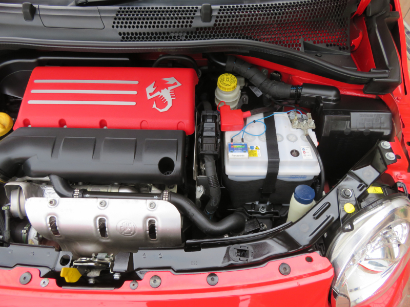 アバルト&nbsp;595&nbsp;ベースグレード