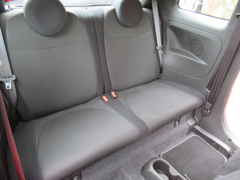 アバルト&nbsp;595&nbsp;ベースグレード