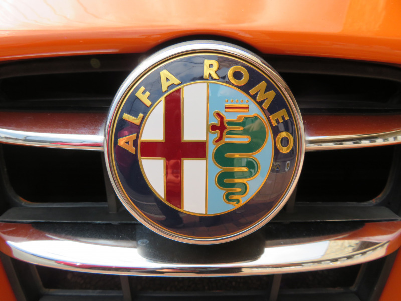 アルファロメオ&nbsp;MiTo&nbsp;1.4スポーツ右MT