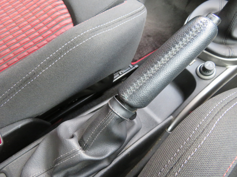 アルファロメオ&nbsp;MiTo&nbsp;1.4スポーツ右MT