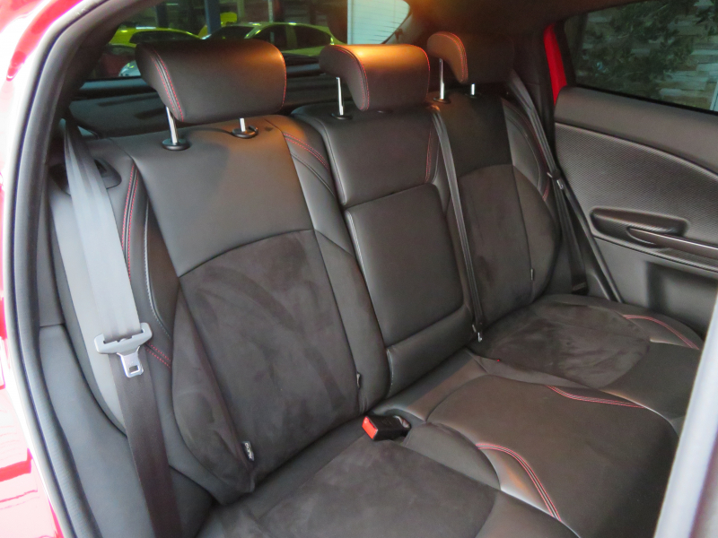 アルファロメオ&nbsp;ジュリエッタ&nbsp;ヴェローチェ