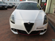 アルファロメオ ジュリエッタ ヴェローチェ