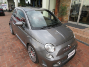 アバルト 595 ツーリズモ右AT