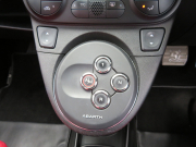 アバルト 595 ツーリズモ右AT