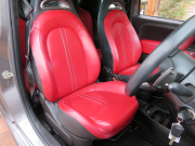 アバルト 595 ツーリズモ右AT