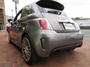 アバルト 595 ツーリズモ右AT