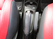 アバルト 595 ツーリズモ右AT