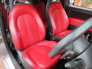 アバルト 595 ツーリズモ右AT