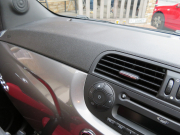 アバルト 595 ツーリズモ右AT