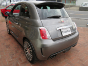 アバルト 595 ツーリズモ右AT