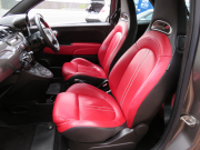 アバルト 595 ツーリズモ右AT