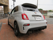 アバルト 695 コンペティツィオーネ右AT