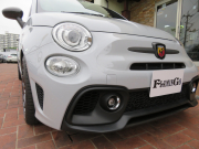 アバルト 695 コンペティツィオーネ右AT