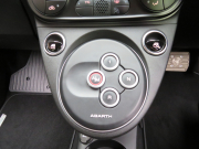 アバルト 695 コンペティツィオーネ右AT