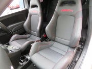 アバルト 695 コンペティツィオーネ右AT