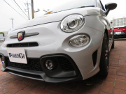 アバルト 695 コンペティツィオーネ右AT