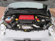 アバルト 695 コンペティツィオーネ右AT