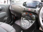 アバルト 695 コンペティツィオーネ右AT