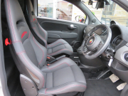 アバルト 695 コンペティツィオーネ右AT