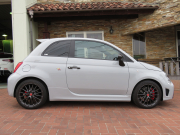 アバルト 695 コンペティツィオーネ右AT