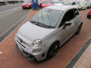 アバルト 695 コンペティツィオーネ右AT