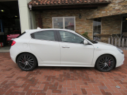 アルファロメオ ジュリエッタ クアドリフォリオ　ヴェルデ