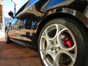 アルファロメオ&nbsp;ジュリエッタ&nbsp;クアドリフォリオ　ヴェルデ右AT