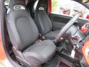 アバルト&nbsp;595&nbsp;ベースグレード