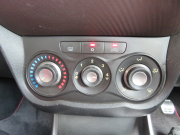 アルファロメオ&nbsp;MiTo&nbsp;1.4スポーツ右MT
