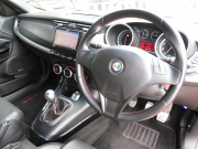 アルファロメオ&nbsp;ジュリエッタ&nbsp;QV　1.75MT　右ハンドル